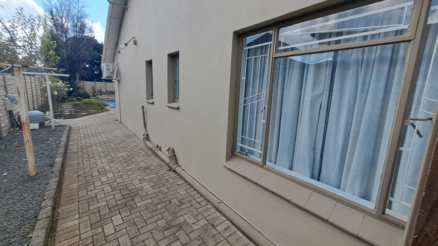 5 Bedroom Property for Sale in Brandwag Free State